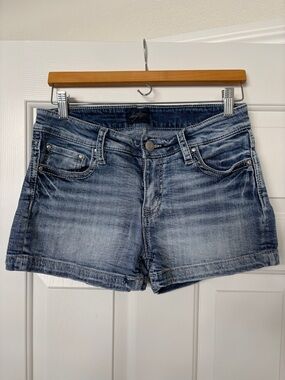 Daytrip Faded Blue Denim Shorts Size 28